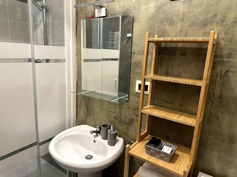 Ridi Che Ti Passa In Vico Del Fieno Apartment Genoa