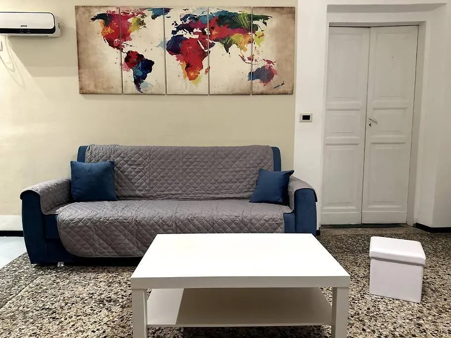 Ridi Che Ti Passa In Vico Del Fieno Apartment Genoa