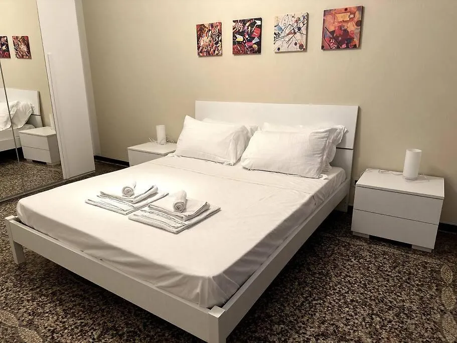 Ridi Che Ti Passa In Vico Del Fieno Apartment Genoa Italy